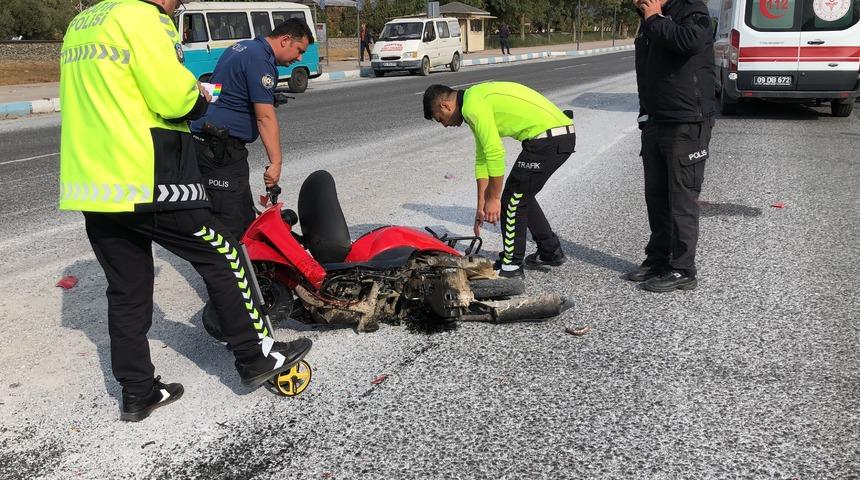 Aydın'da otomobille motosikletin çarpıştığı kazada 2 kişi yaralandı