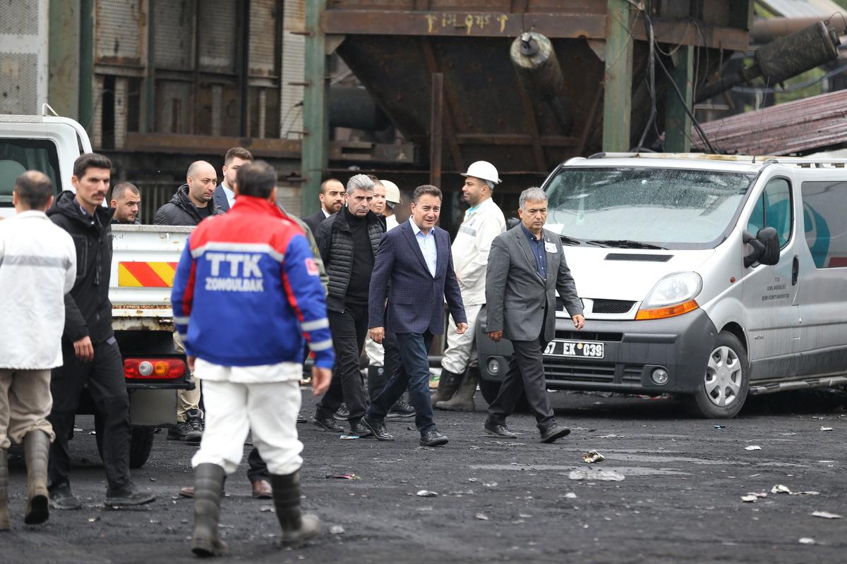 DEVA Partisi Genel Başkanı Babacan, Amasra'daki maden ocağında incelemelerde bulundu: