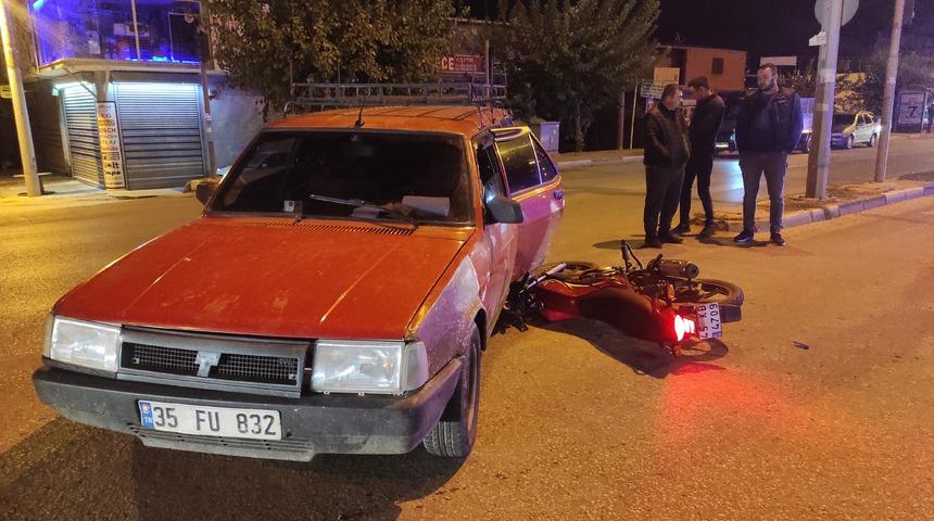 Manisa'da otomobil ile çarpışan motosikletin sürücüsü yaralandı