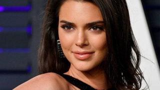 Seksi pozlarına tepki yağmıştı! Kendall Jenner bu sefer banyodan paylaştı