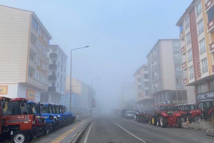 Ardahan'da sis sürücülere zor anlar yaşattı G1