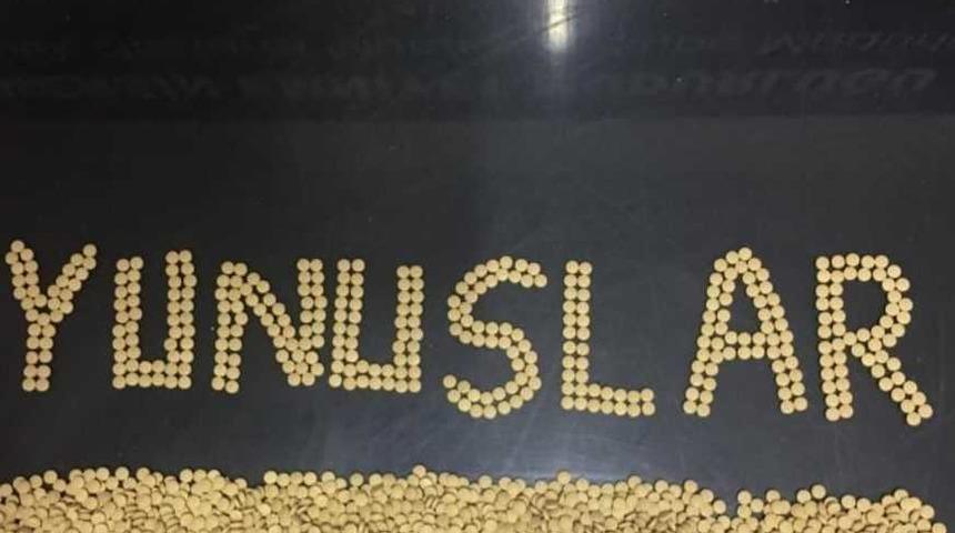 Mersin'de ticari takside 1900 uyuşturucu hap ele geçirildi