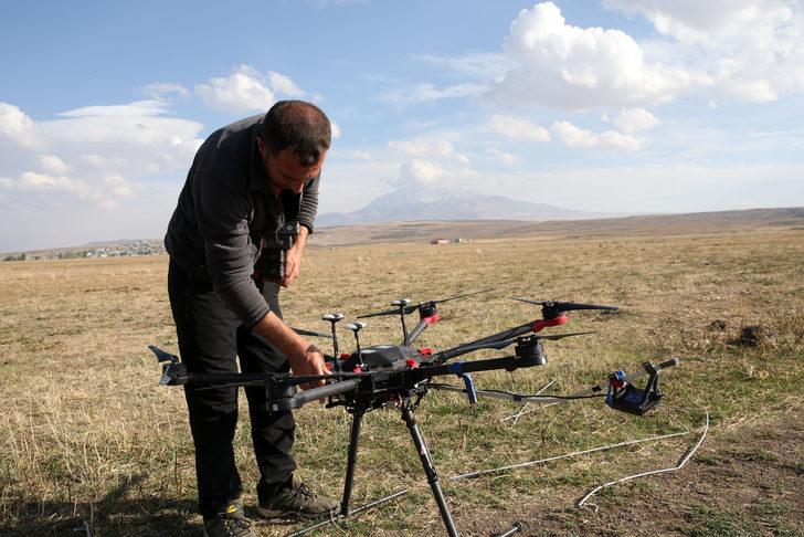 Malazgirt Savaş alanı drona entegre edilen "manyetometre cihazı" ile tespit ediliyor G3