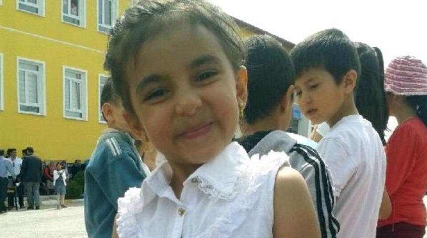 Okulda üzerine dolap devrilen Leylanur, yoğun bakımda yaşam mücadelesi veriyor
