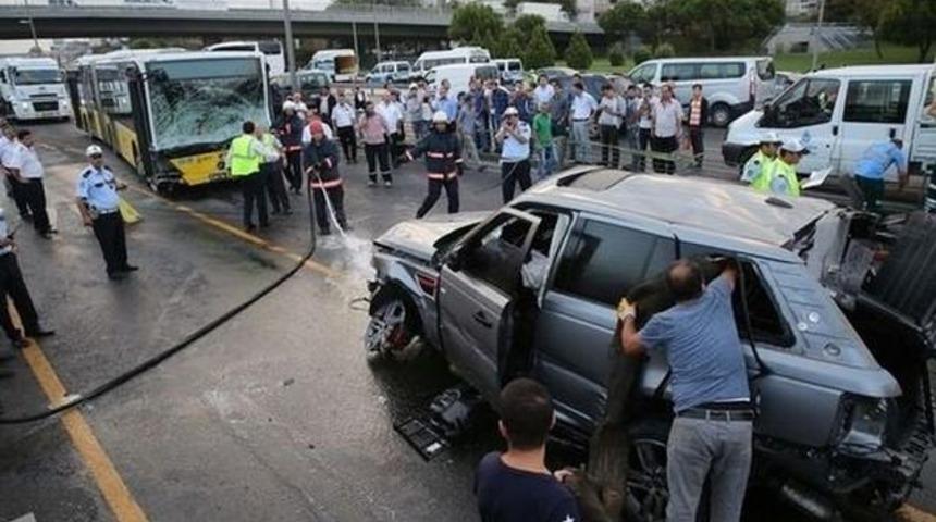 İstanbul'da metrob&uuml;s Kazası Yine Can Aldı