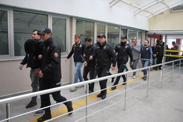 GÜNCELLEME - Prefabrik ev yapımı ve satımı vaadiyle dolandırıcılıkla suçlanan 17 şüpheli tutuklandı G3