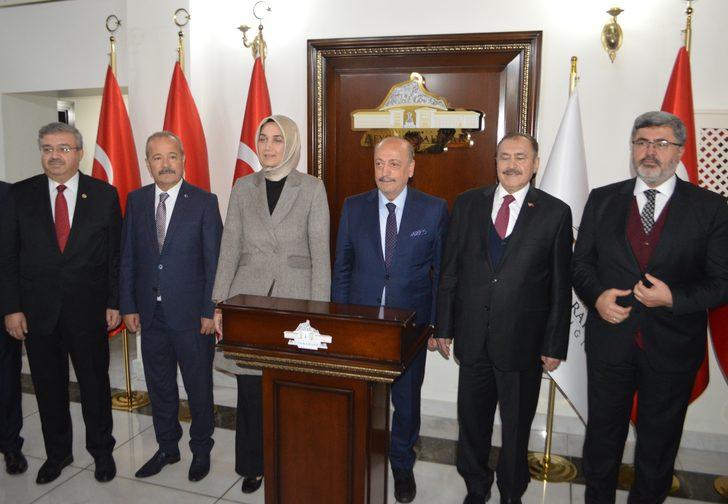 Çalışma ve Sosyal Güvenlik Bakanı Bilgin, Afyonkarahisar'da konuştu: (1) G5