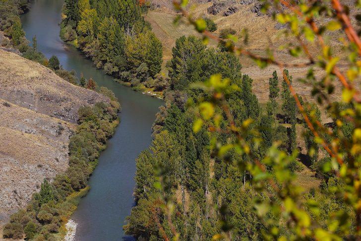 Bayburt'un ödüllü müzesi Baksı ve çevresi, ziyaretçilerini sonbahar renkleriyle karşılıyor G2