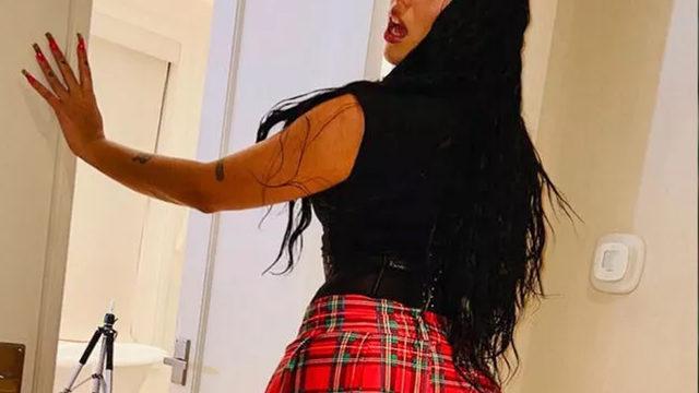 Madonna'nın kızı Lourdes Leon annesinin izinde! Dekoltesi olay oldu