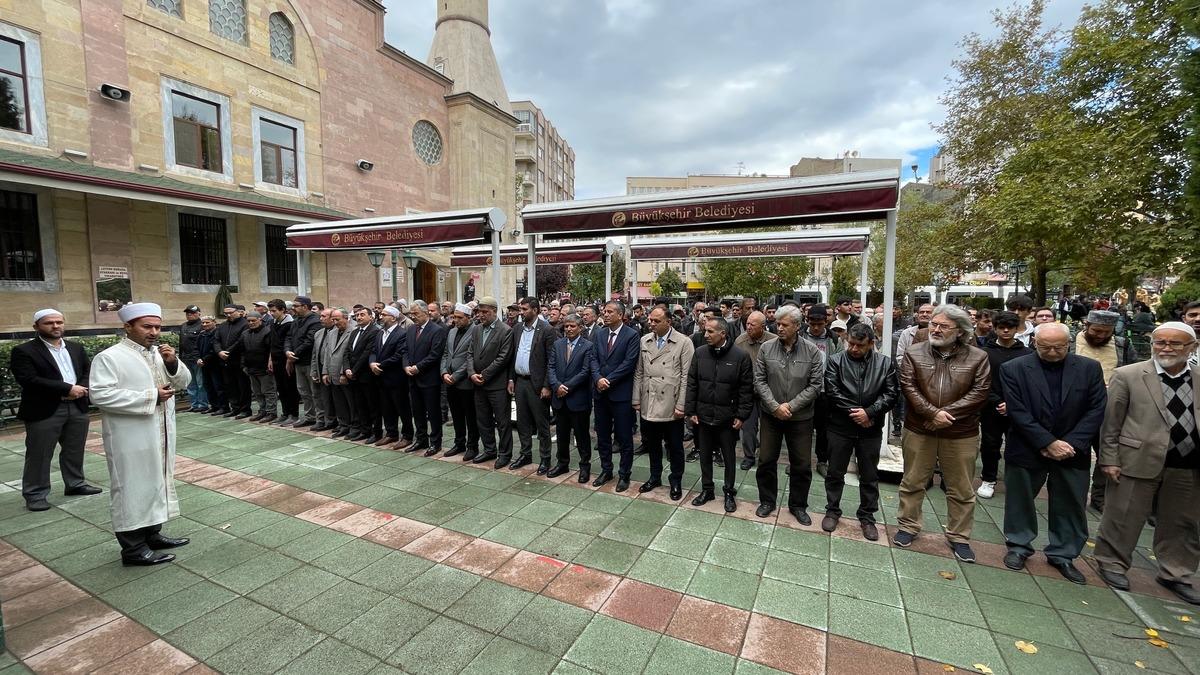 Bartın'da hayatını kaybeden 41 madenci i&ccedil;in Eskişehir'de gıyabi cenaze namazı kılındı