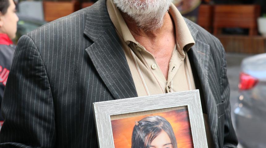 Kızı terör örgütü tarafından kaçırılan baba, evladının akıbetini öğrenmek istiyor