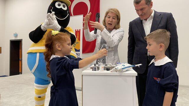 Zeytinburnu'nda öğrenciler doğru el yıkama etkinliğine katıldı