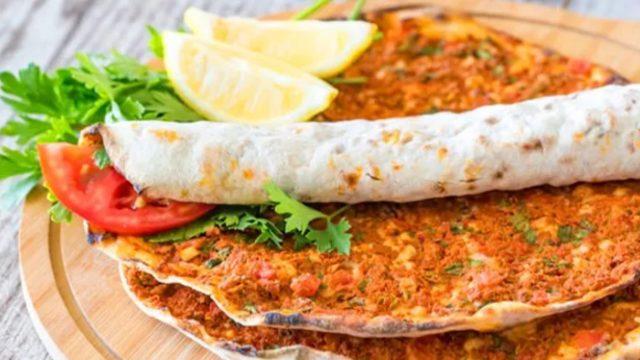 MasterChef lahmacun tarifi! Evde kolay lahmacun hamuru ve harcı nasıl yapılır, malzemeleri neler?