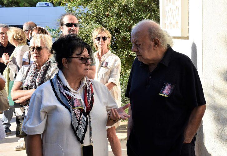 Tiyatro,  sinema ve dizi oyuncusu Demiray Erül'ün cenazesi Bodrum'da toprağa verildi G1