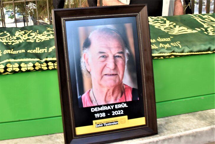 Tiyatro,  sinema ve dizi oyuncusu Demiray Erül'ün cenazesi Bodrum'da toprağa verildi G3