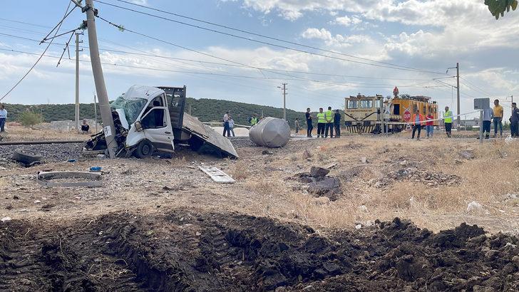 Kahramanmaraş'ta trenin çaptığı kamyonetin sürücüsü öldü G5
