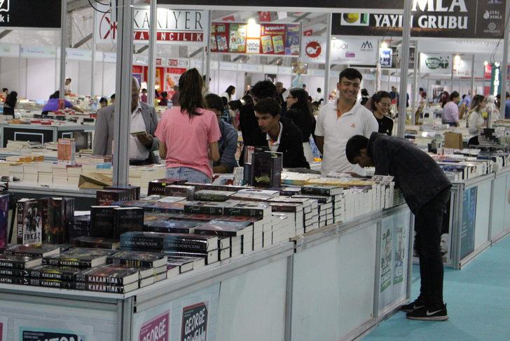 Kahramanmaraş Kitap Fuarı 4 günde 100 bin kişiyi ağırladı G1