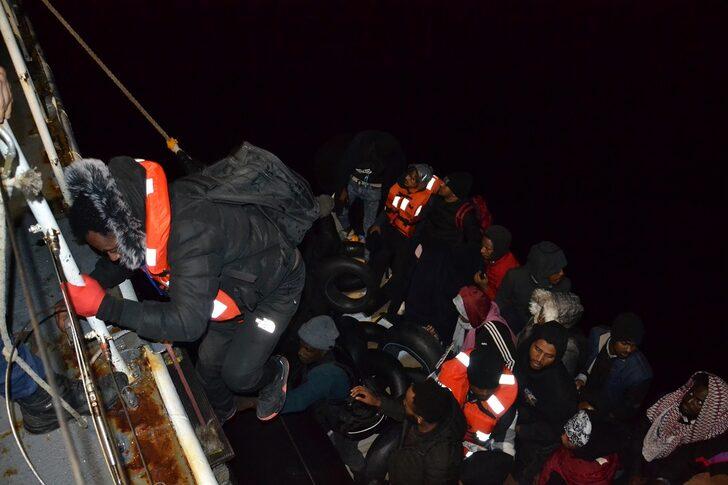 İzmir açıklarında 94 düzensiz göçmen yakalandı G3