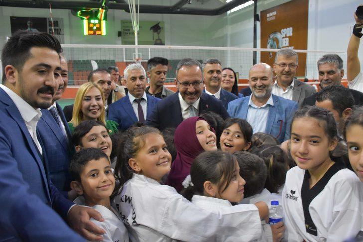 Bakan Kasapoğlu, Köyceğiz Gençlik Merkezi'nin açılışını yaptı: G4