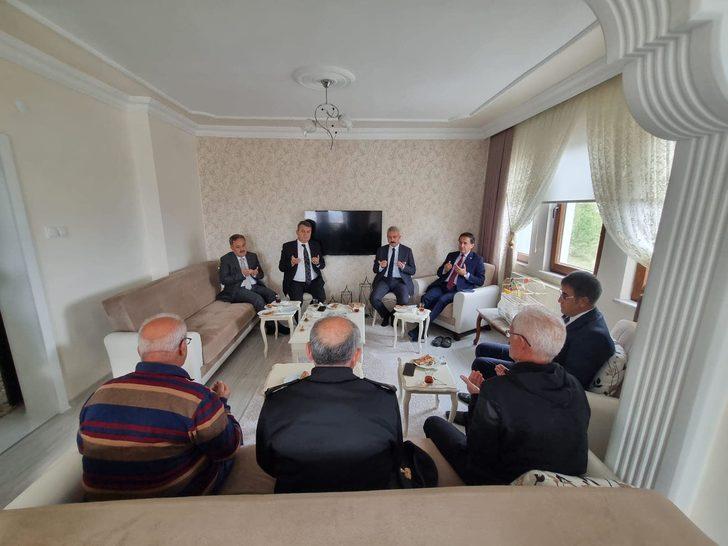 Amasra'da hayatını kaybeden Karabüklü madencilerin evine taziye ziyareti G2