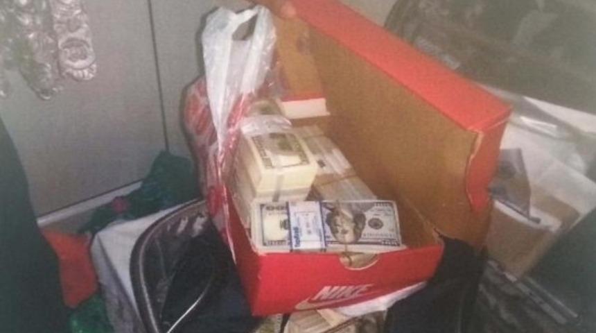 FET&Ouml; &uuml;yesi ayakkabı kutusunda 1 milyon dolarla yakalandı