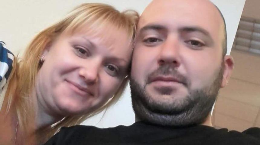 Karısını çocuğunun gözü önünde bıçakladı! Cezaevine girince süpürgeyle intihar etmeye çalıştı