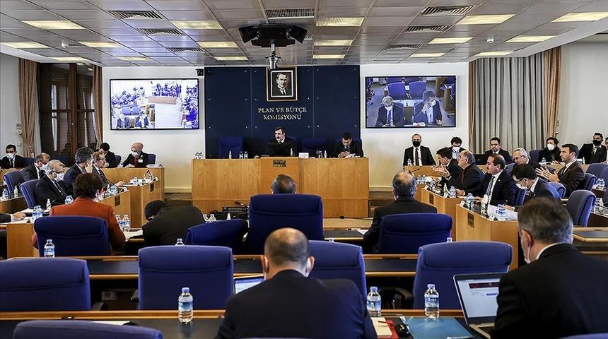 TORBA YASA MADDELERİ nelerdir? 52 maddelik torba yasada neler var? Gözler Resmi Gazete’de