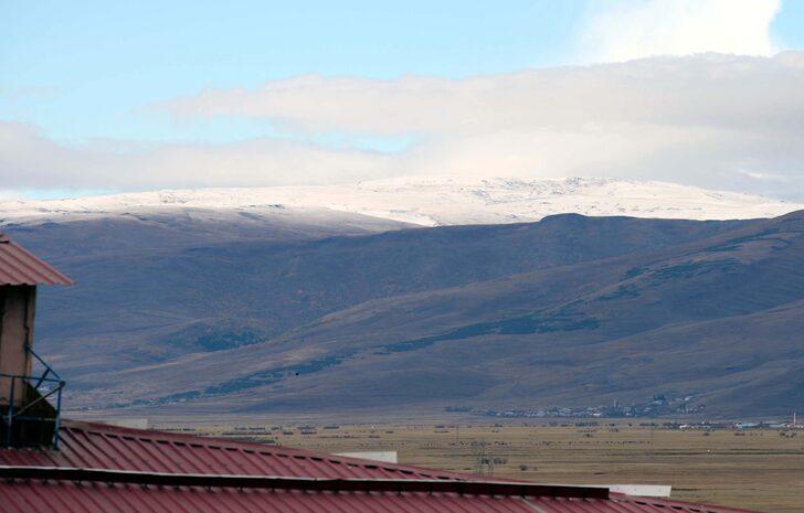 Ardahan'ın yüksek kesimleri beyaza büründü G4