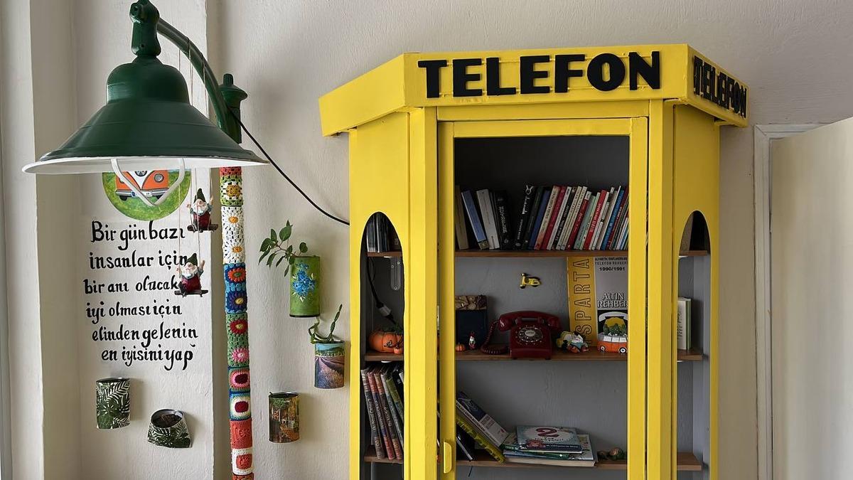 Isparta'da "Geri D&ouml;n&uuml;ş&uuml;m Evi" ziyaret&ccedil;ilerine nostalji yaşatıyor