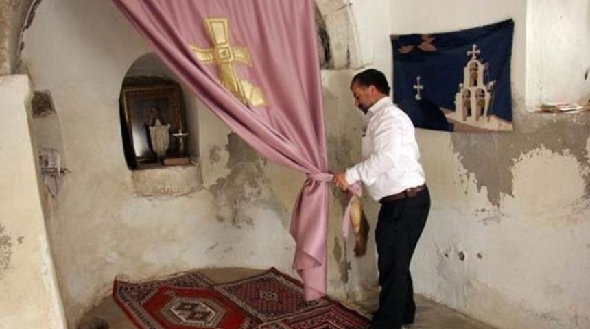 Tarihi kilise imama emanet