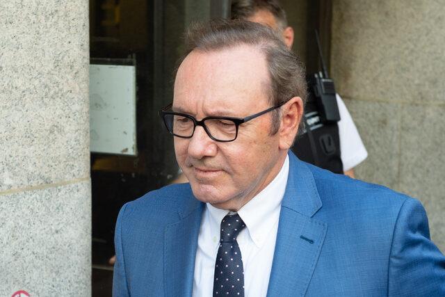 Kevin Spacey cinsel saldırı davasında suçsuz bulundu