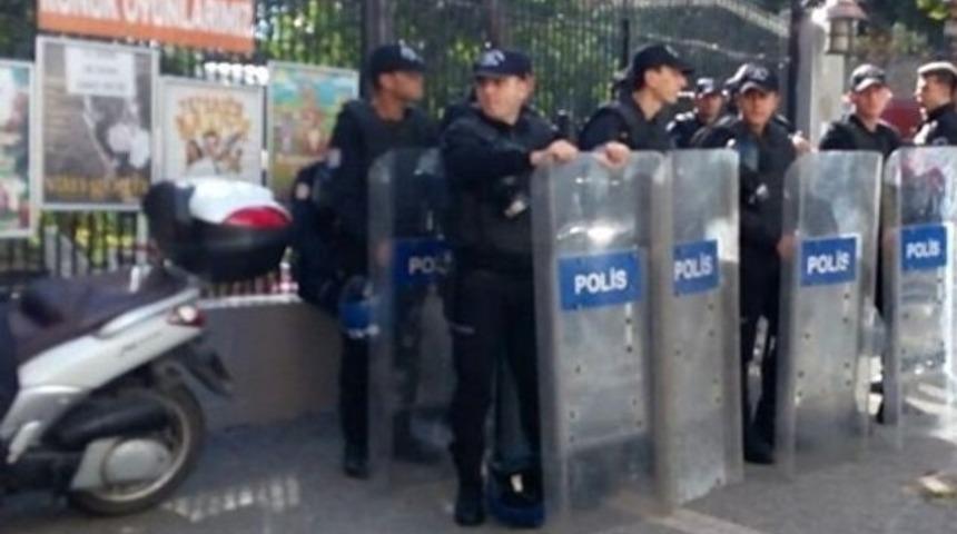 Kadıköy Anadolu Lisesi proje okula karşı eylemde