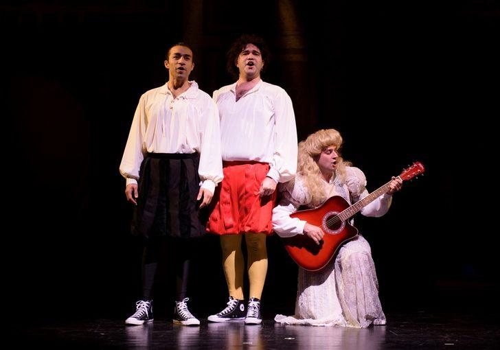 "Shakespeare'in Bütün Oyunları" ve "Canlanan Masallar" yarın prömiyer yapacak G2