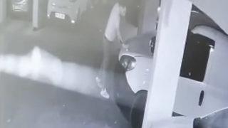 Komşusunun aracını benzin döküp yaktı! Sebebi 'pes' dedirtti