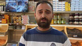 Sivas'ta dükkandan kuru yemiş hırsızlığını güvenlik kamerası kaydetti