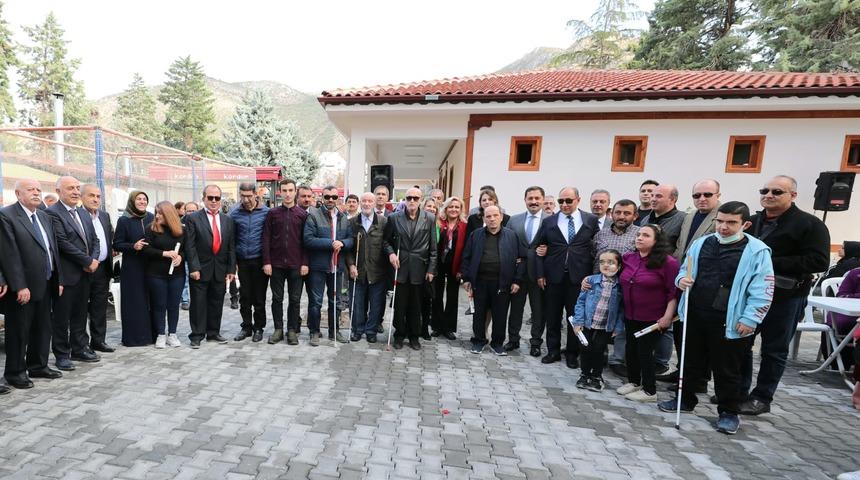 Amasya Valisi Masatlı, görme engellilerle buluştu