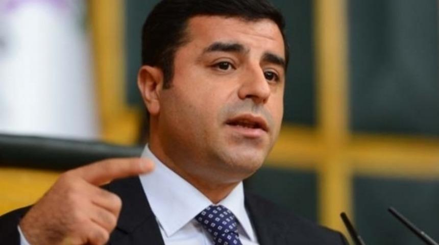 Demirtaş: İstanbul'daki acımasız katliamı lanetliyorum