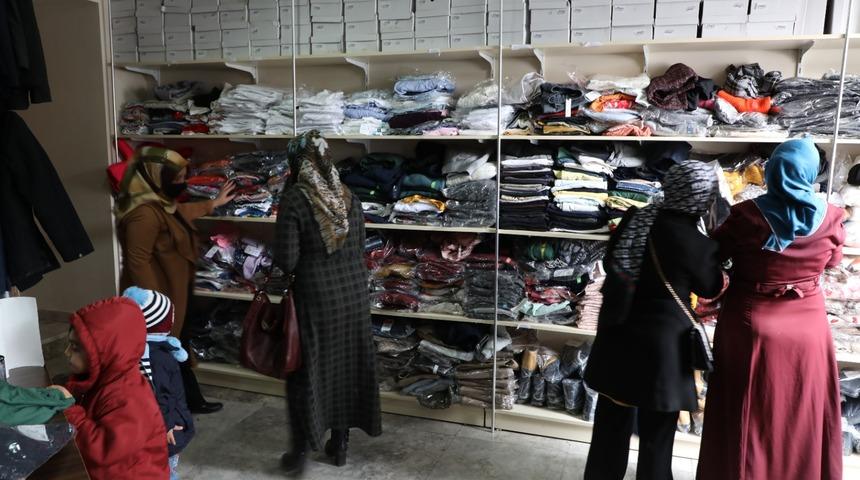 Kars'ta Toplumsal Dayanışma Mağazası 2 yılda 18 bin kişiyi sevindirdi