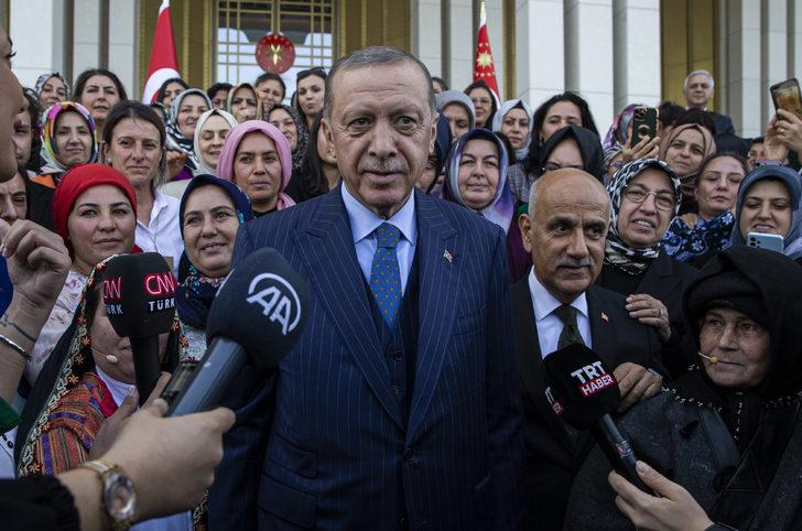 "Toprağa İz Bırakan Kadınlar Programı"nda Cumhurbaşkanı Erdoğan sürprizi G1