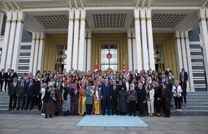 "Toprağa İz Bırakan Kadınlar Programı"nda Cumhurbaşkanı Erdoğan sürprizi G2