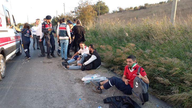 Manisa'da zincirleme trafik kazasında 22 kişi yaralandı G3