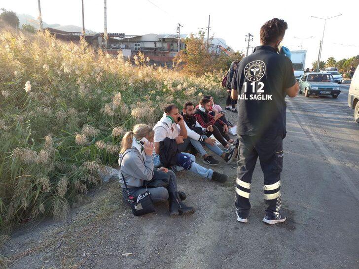 Manisa'da zincirleme trafik kazasında 22 kişi yaralandı G4