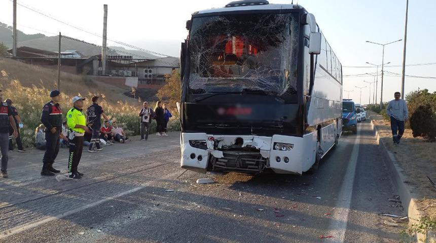 Manisa'da zincirleme trafik kazası! 22 kişi yaralandı