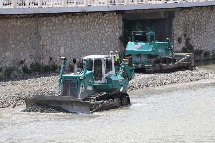 Amasya'da Yeşilırmak Nehri Temizleme, Islah ve Rekreasyon Projesi çalışmaları devam ediyor G3