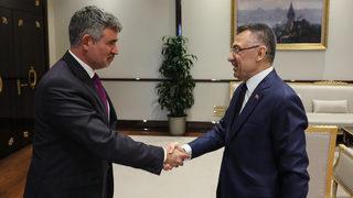 Cumhurbaşkanı Yardımcısı Oktay, Türkiye'nin Lefkoşa Büyükelçisi Feyzioğlu'nu kabul etti