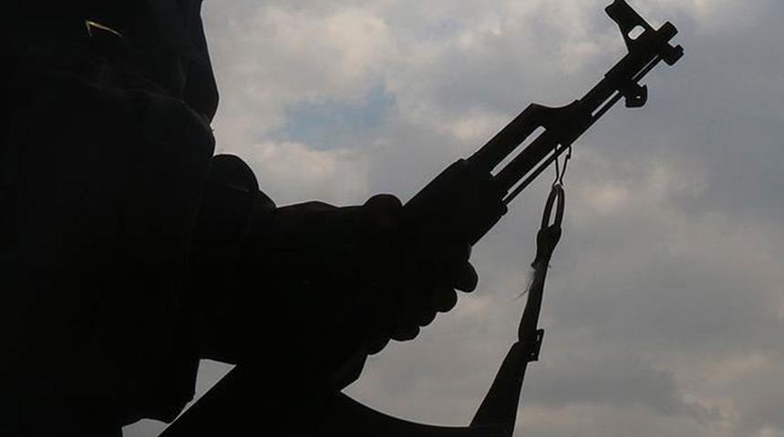 İçişleri Bakanlığı duyurdu! Terör örgütü PKK'dan kaçan bir terörist ikna yoluyla teslim oldu