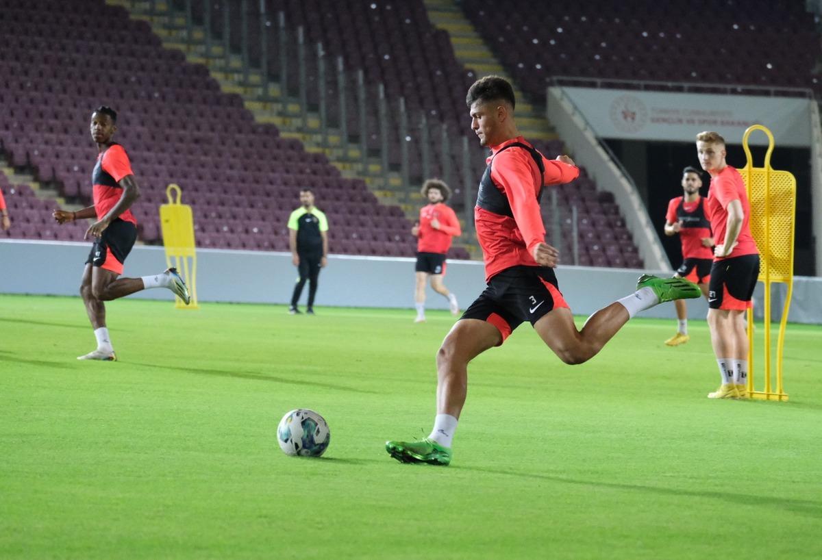 Hatayspor, D&uuml;zcespor ma&ccedil;ının hazırlıklarını tamamladı
