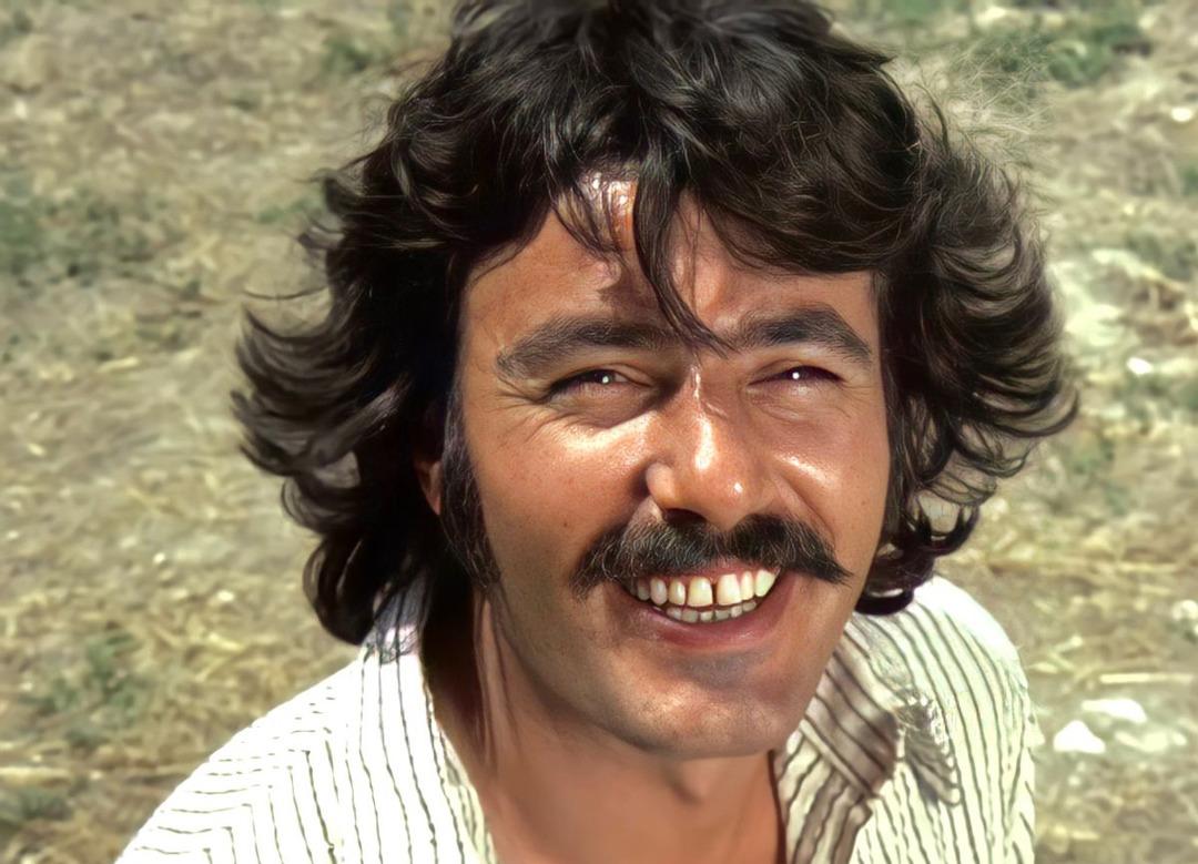 Ferdi Tayfur yıllar sonra ortaya &ccedil;ıktı! Menajeri paylaştı: Yorum yağdı...