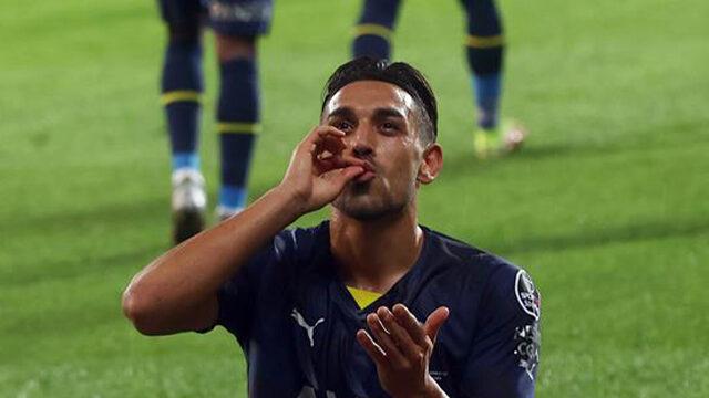Son dakika: 'Bir hikayesi var...' Fenerbahçeli İrfan Can Kahveci'nin gol sevincinin nedeni ortaya çıktı! Galatasaray ve Taylan Antalyalı...