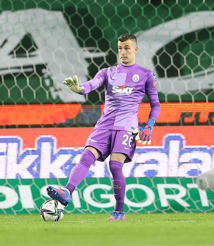 Son dakika: "3 yıllık imza!" Barcelona, Galatasaray'a engel oluyor! Fernando Muslera'nın yerine düşünülen Inaki Pena'ya yeni kontrat... G1